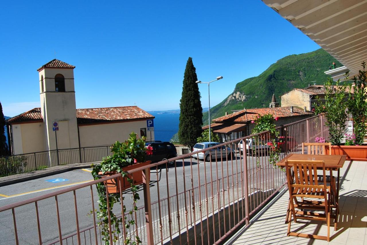 Appartamenti San Pietro - Hotel Gallo Tignale Buitenkant foto